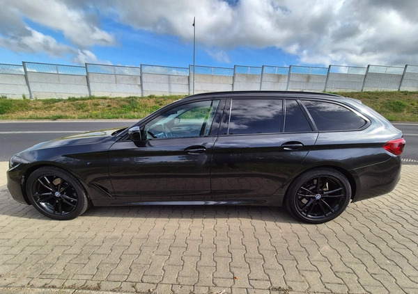 BMW Seria 5 cena 104000 przebieg: 228000, rok produkcji 2017 z Czarnków małe 529